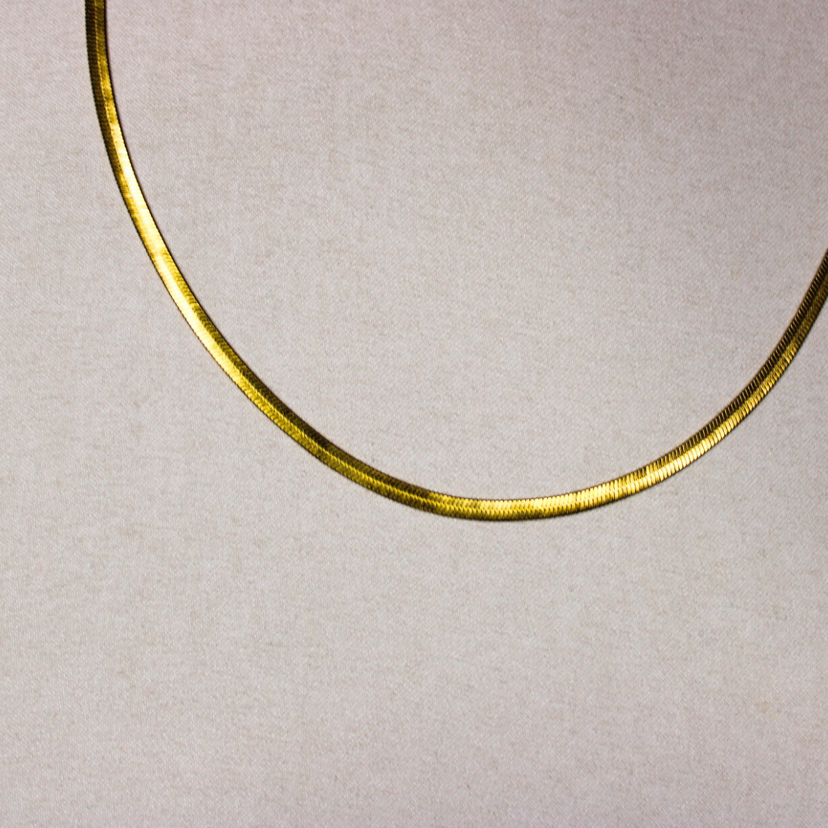 Collar tina